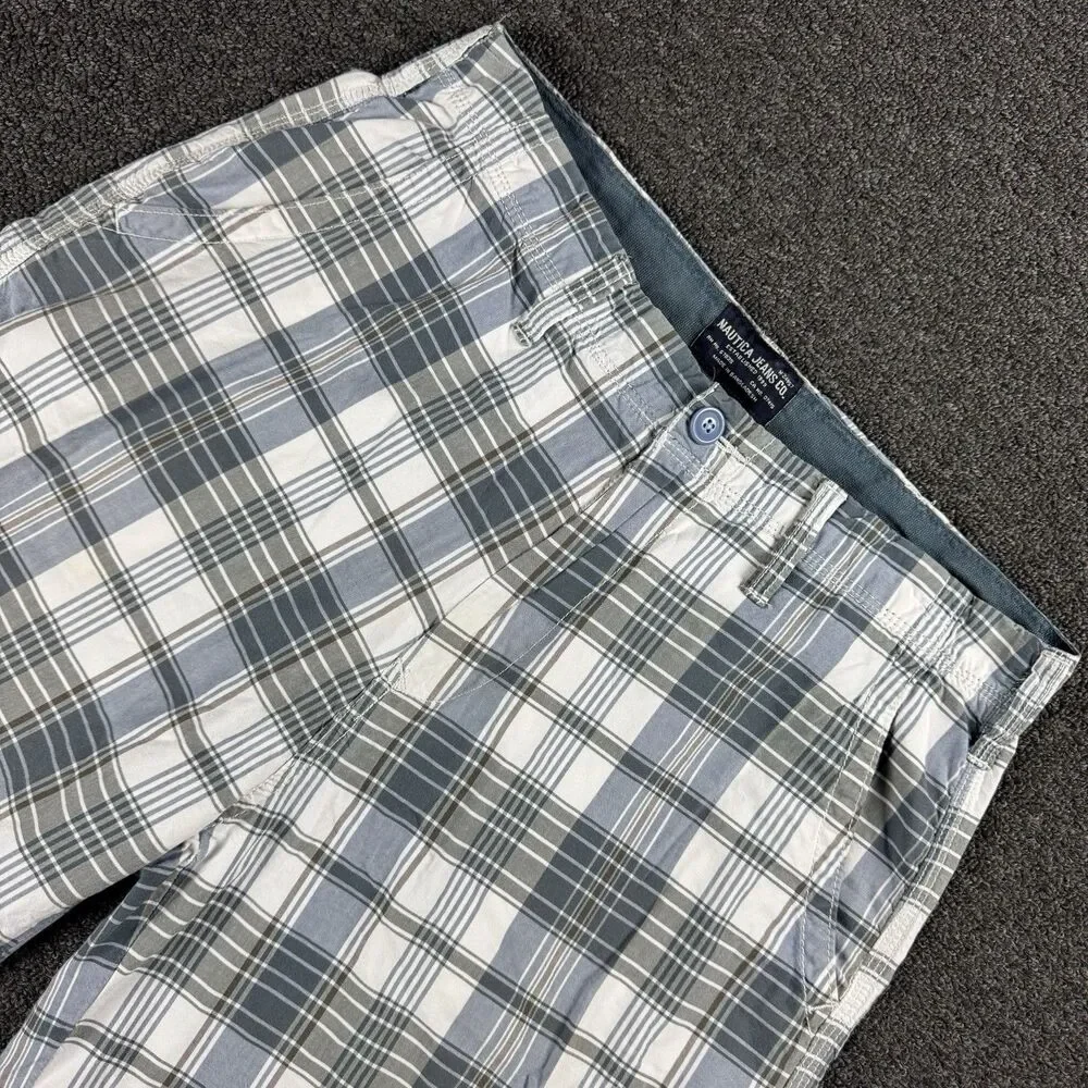 Nautica Men's Shorts Size 34 Casual Flat Front Plaid White Blue Y2K Skater Surf